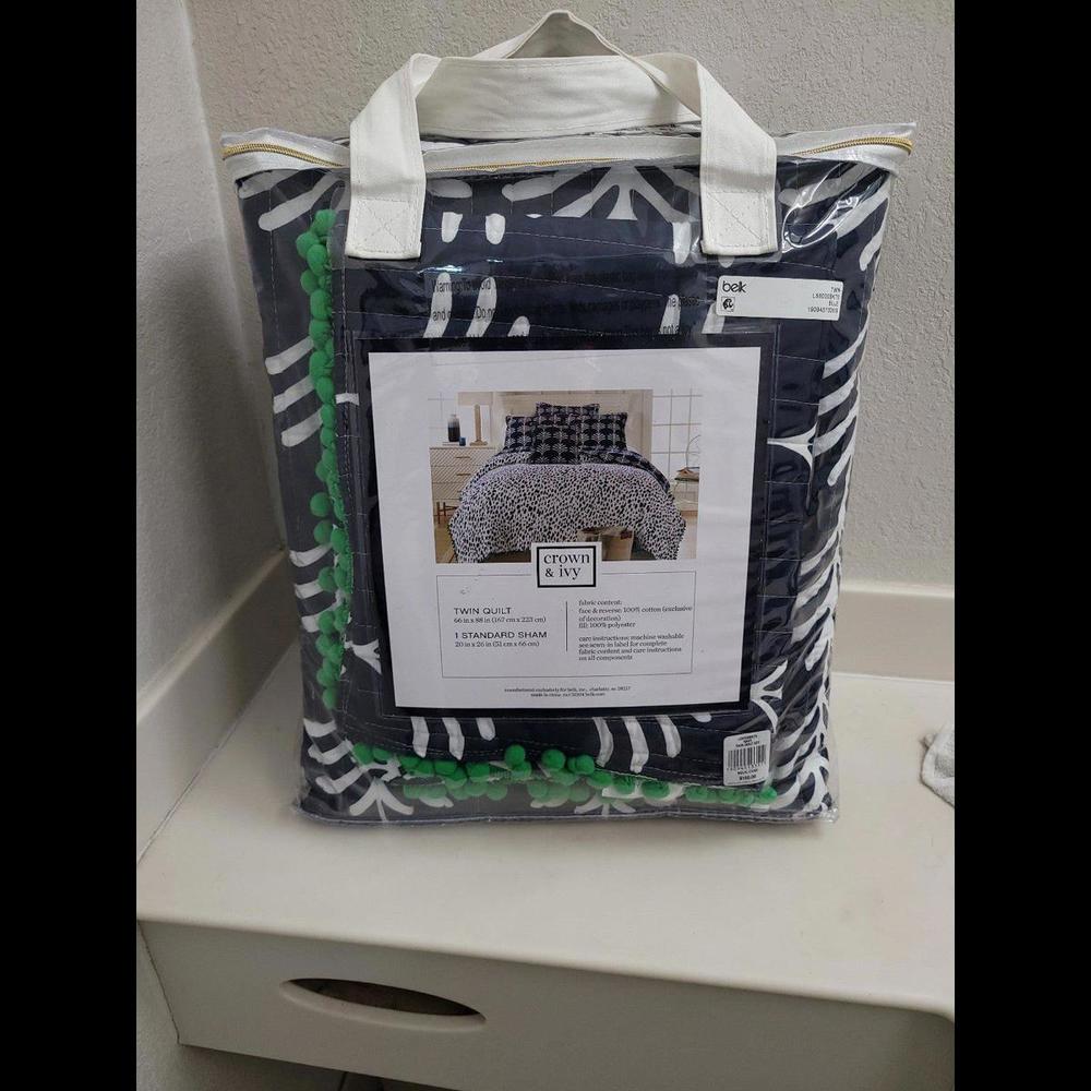 PRICE DROP! NEW Crown and ivy reversible twin quilt set